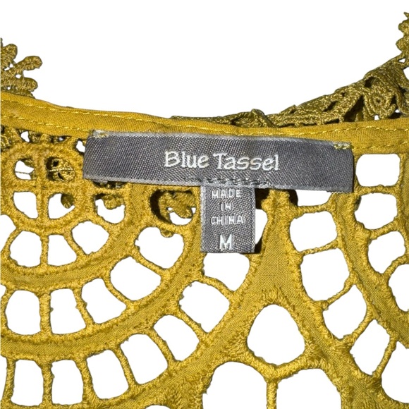 ⚡️Blue Tassel Boho Style Blouse Size Medium ECU - Picture 3 of 4